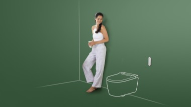 Geberit AquaClean 智能座便器为用户提供服务